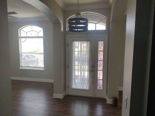 Building Photo - "Spacious 4-Bedroom with 3 Full Baths - 2,...