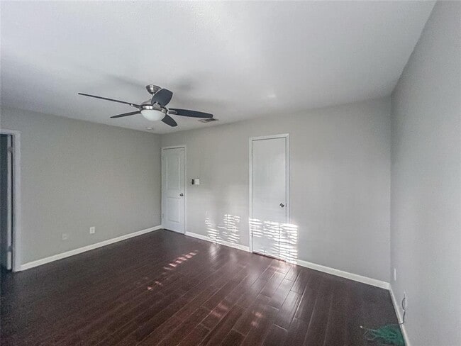 Building Photo - 5700 Glen Meadow Dr