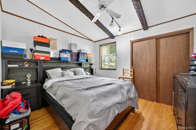 Building Photo - 75 Pebble Path