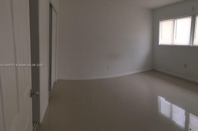 Building Photo - 8035 Crespi Blvd