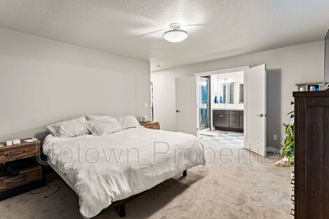 Building Photo - 9559 SW Anna Belle Ct
