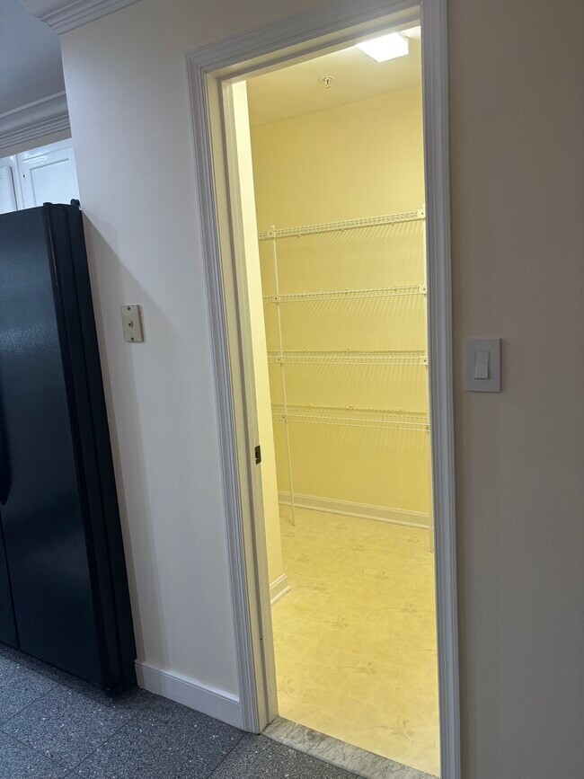 Building Photo - 4150 Crab Apple Ct