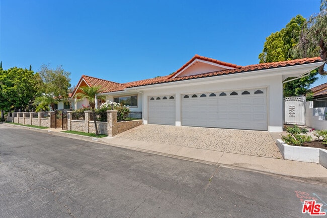 Building Photo - 4159 Regal Oak Dr