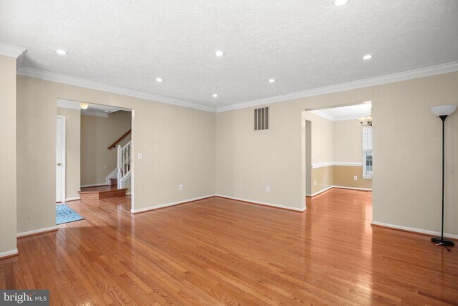 Building Photo - 64 Spring Lake Dr