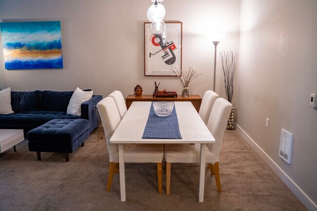 Dining area - 15730 116th Ave NE