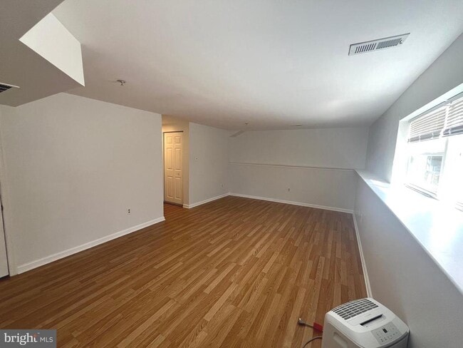 Building Photo - 313 Glenn Rose Cir