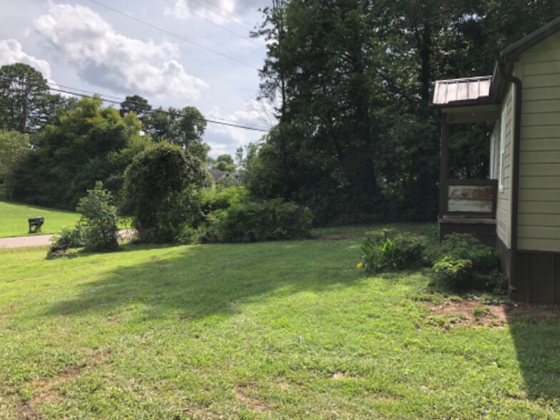 Building Photo - 7628 Sevierville Pike