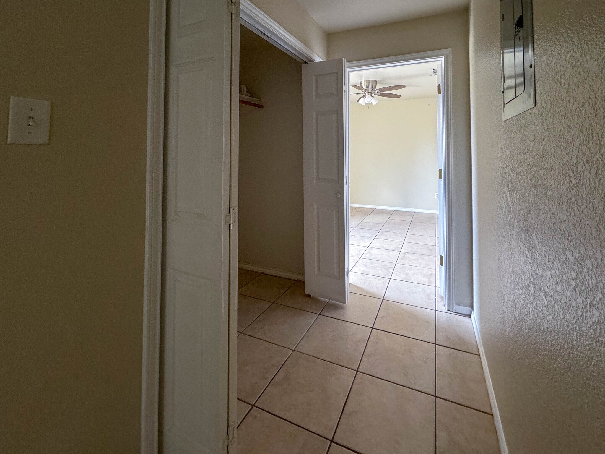 Building Photo - 120 Ramon Cardenas Dr