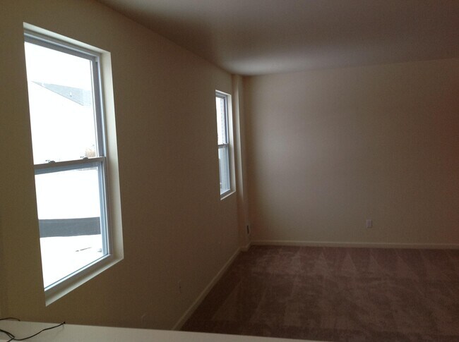 Building Photo - 8408 Walnut Hill