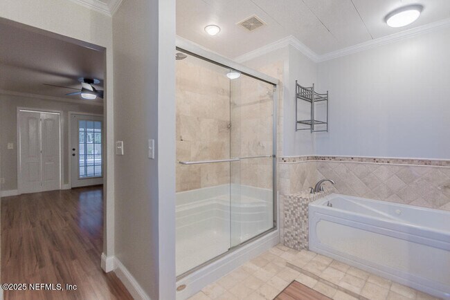 Building Photo - 8330 Cross Timbers Dr W