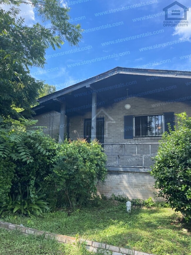 Primary Photo - 3615 Ridgeside Rd