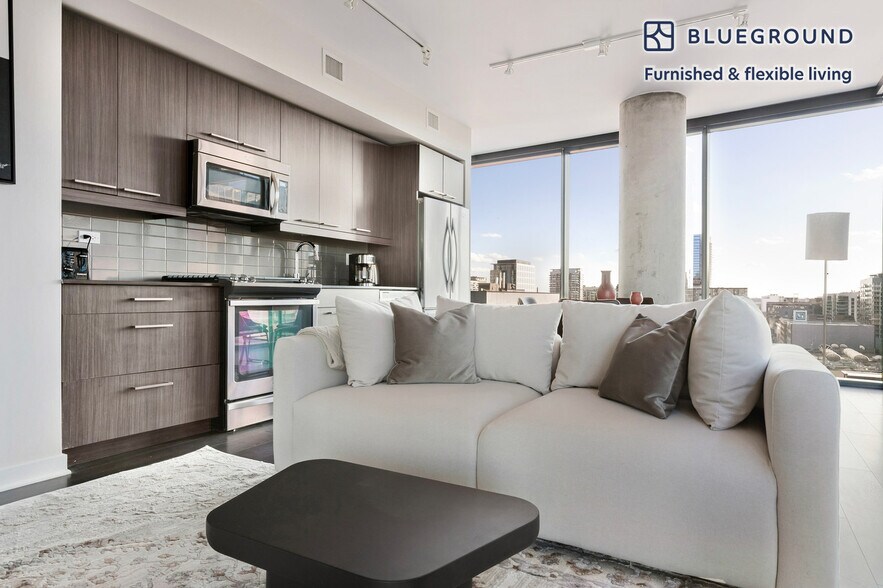 Building Photo - 730 W Couch Pl