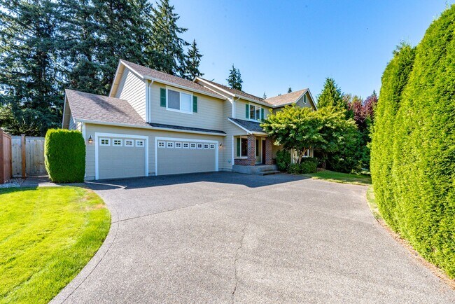 Building Photo - 2709 17th Ave Ct SW