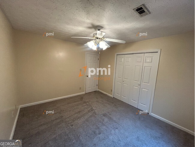 Building Photo - 2720 Sapphire St