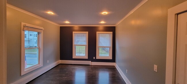 Building Photo - 187 Church St