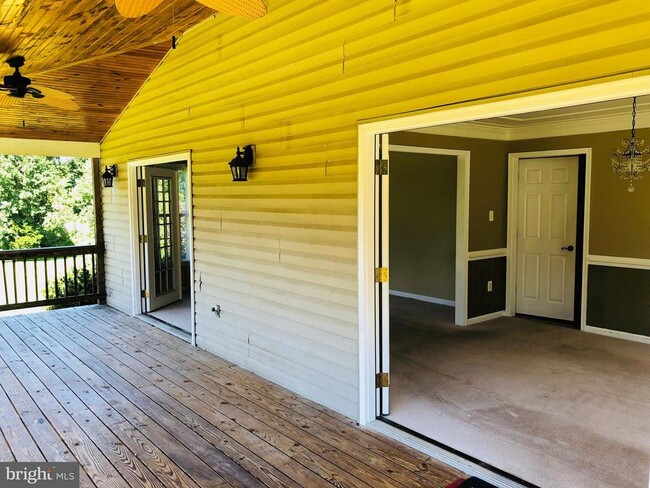 Building Photo - 31 Willowmere Ct