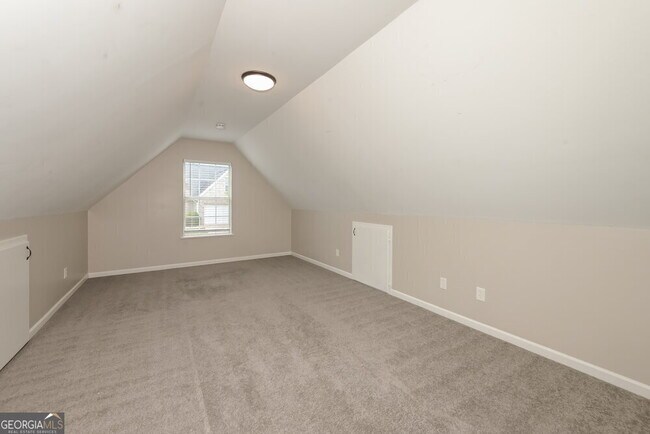 Building Photo - 163 Roosevelt Blvd