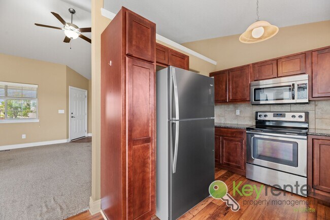 Building Photo - 2409-2411 E Coolwater St Duplex