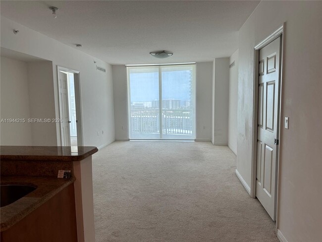 Building Photo - 1755 E Hallandale Beach Blvd