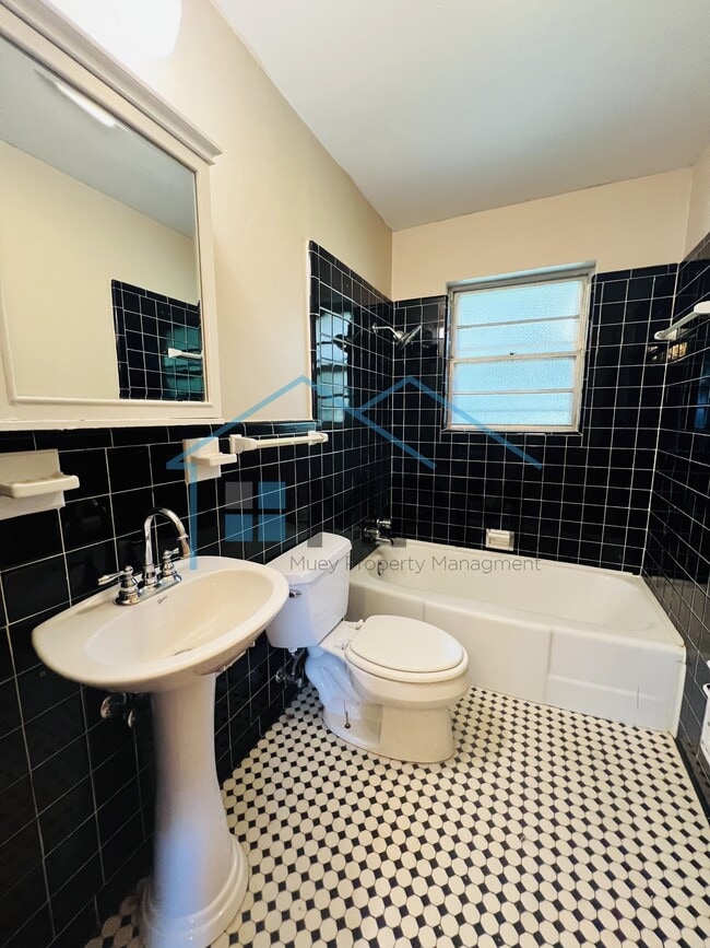 Building Photo - 406 Beasley St