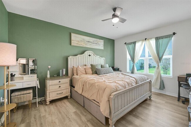 Building Photo - 5457 Hayloft Dr