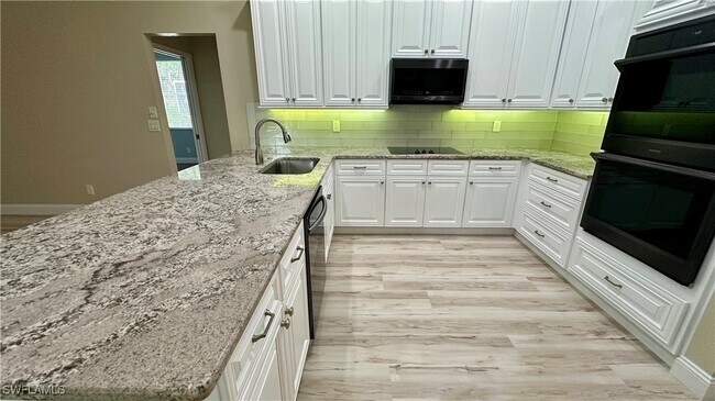 Building Photo - 8850 Creek Run Dr