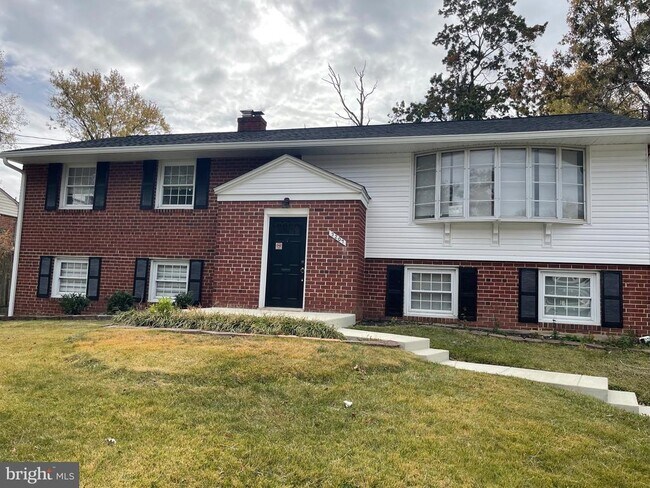 Building Photo - 3207 Castleleigh Rd