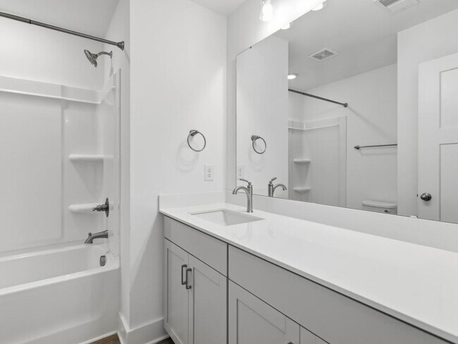 Building Photo - 105 Cobden Ct