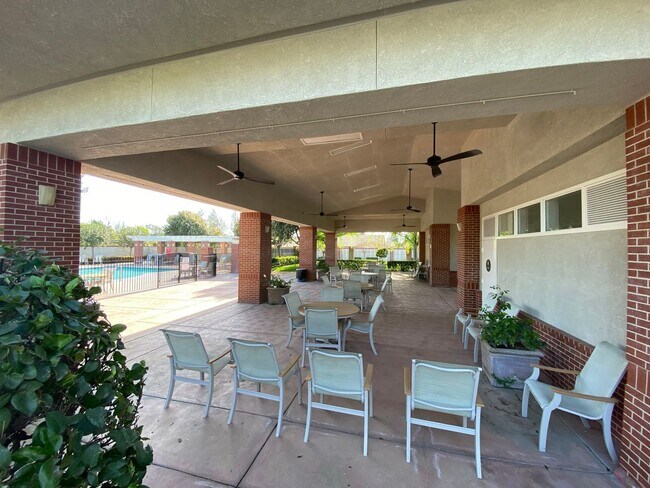 Building Photo - Gated Community of Grand Island in Seven Oaks 2 BD 2 BA Gorgeous House