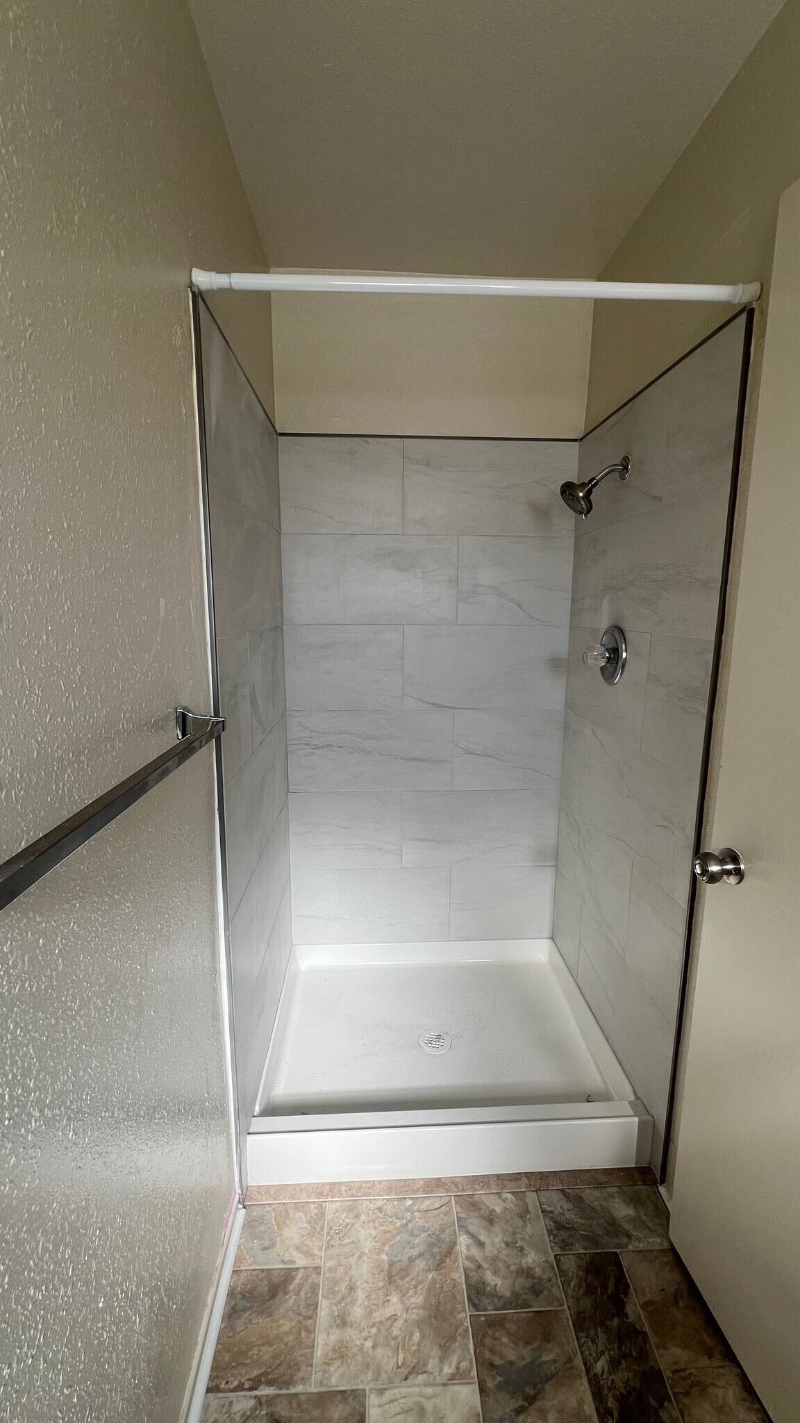 Building Photo - 459 Waterford Dr