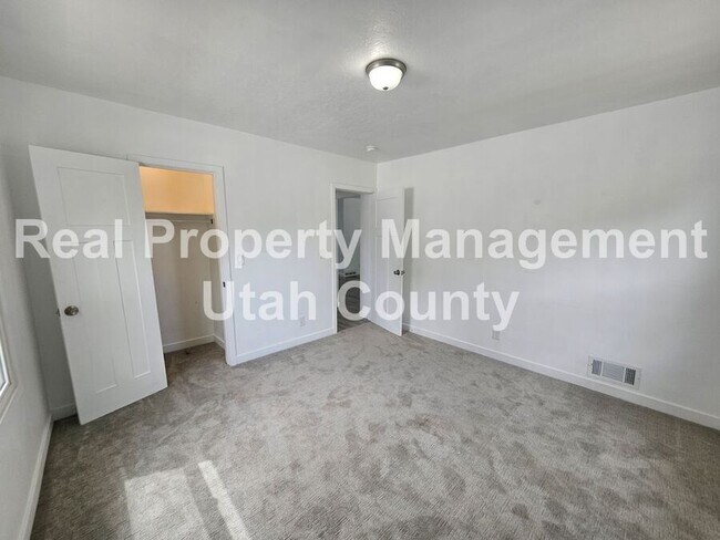 Building Photo - 152 W 100 S