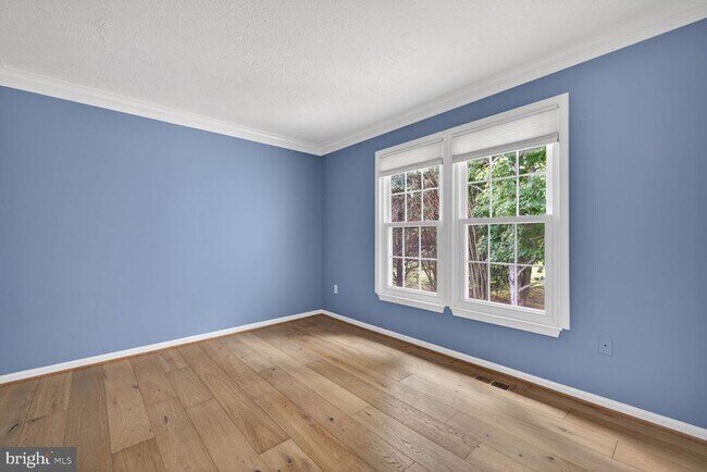 Building Photo - 12320 Pissaro Dr