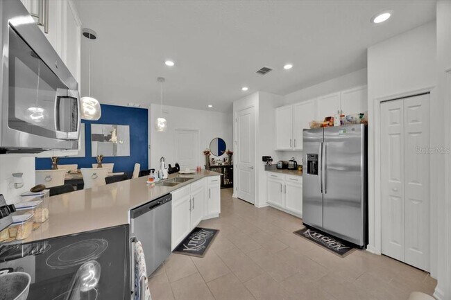 Building Photo - 717 Citrus Reserve Blvd