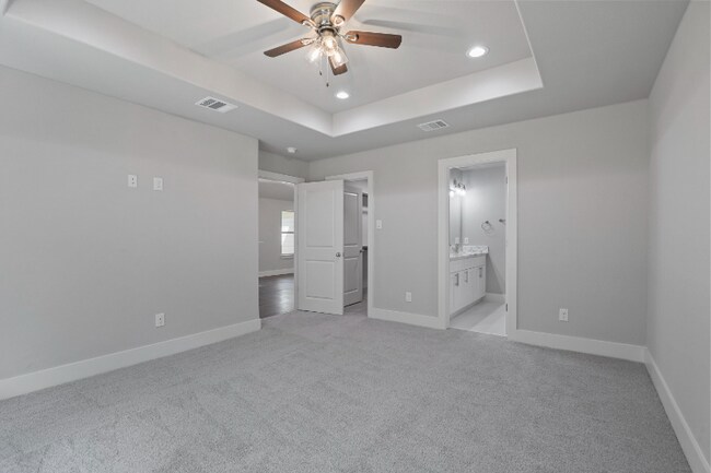 Building Photo - 2327 Harding St