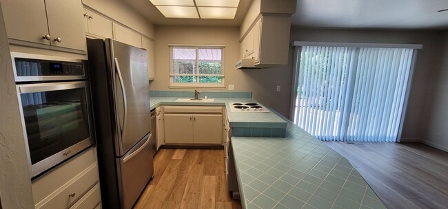 Building Photo - 133 Forest Hill Dr