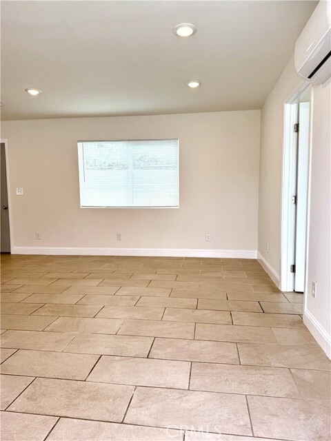 Building Photo - 6515 White Oak Ave