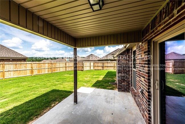 Building Photo - 4488 W Wales Dr