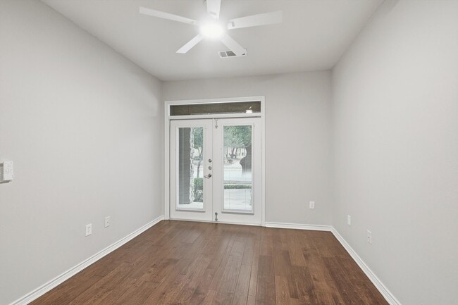 Building Photo - 508 Refugio St