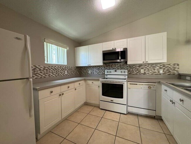 Building Photo - 2866 Club Cortile Cir