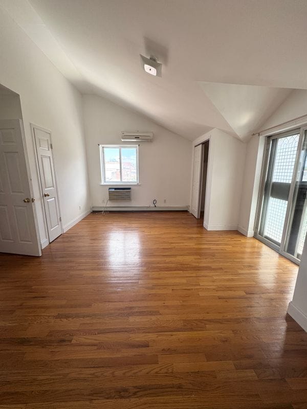 Building Photo - 72-38 Calamus Ave