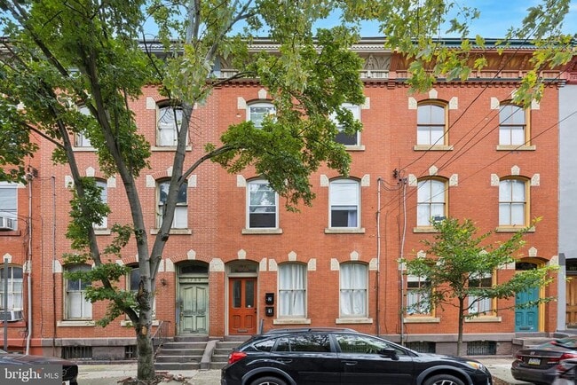 Building Photo - 1731 Bainbridge St