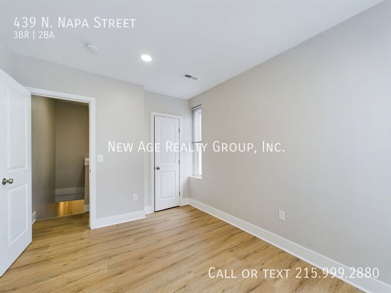 Building Photo - 439 N Napa St