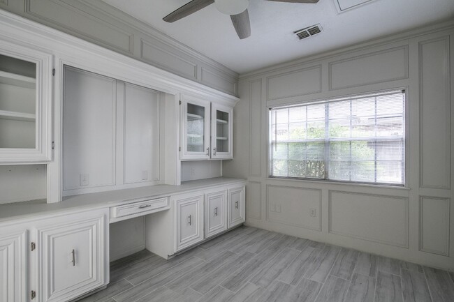 Building Photo - 16623 Wimbledon Forest Dr