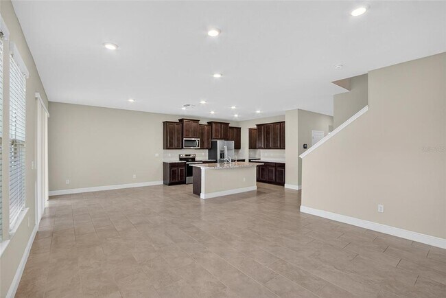 Building Photo - 2546 Warren Acrs Blvd