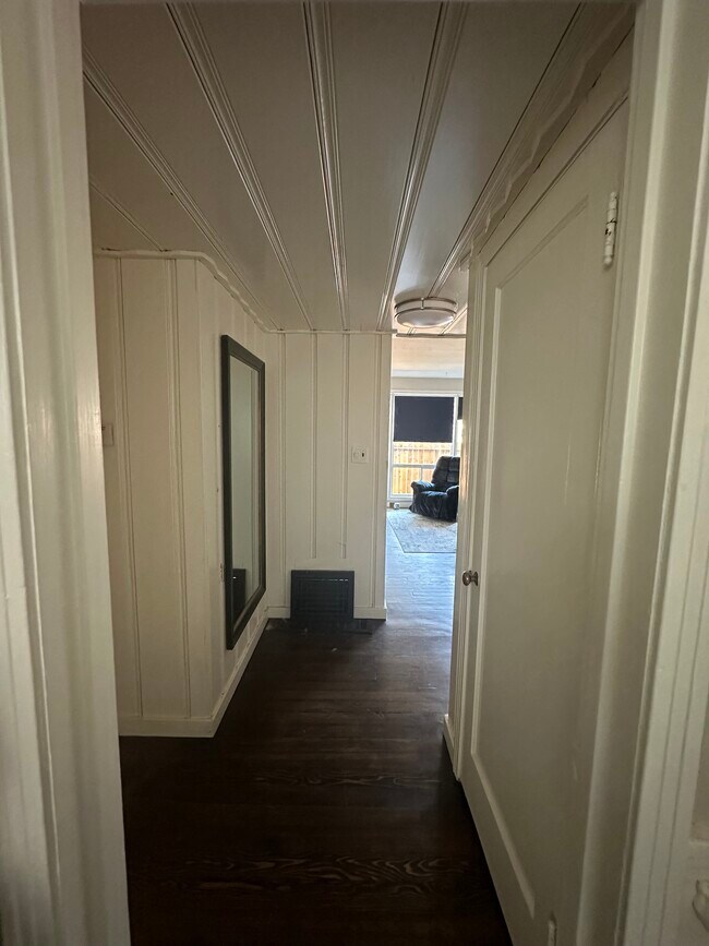Hallway to Living Room - 815 19th St