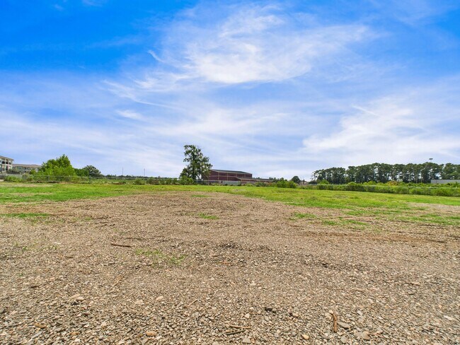 Building Photo - 12418 N Lake Houston Pkwy