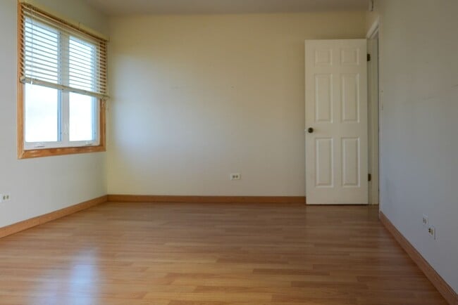 Building Photo - Stunning 2 Bed, 2 Bath Condo Available for Rent