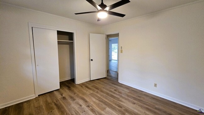 Building Photo - 4035 Meadowbrook Dr