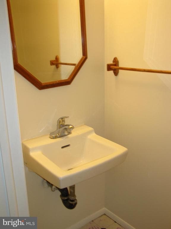 Building Photo - 5844 Rock Forest Ct