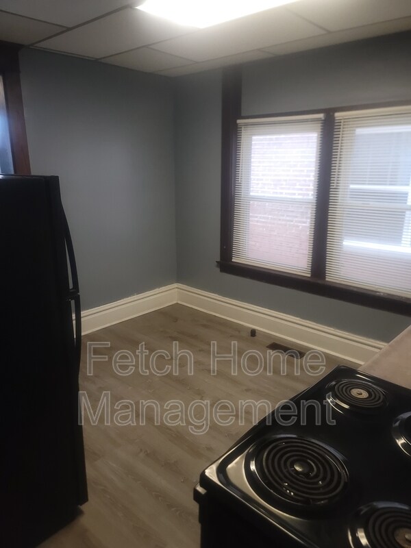 Building Photo - 19 S 19th St